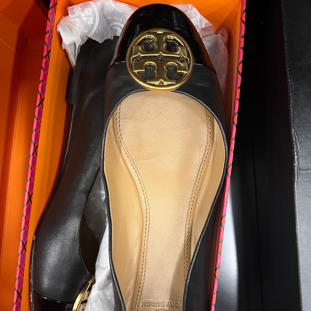 Black and gold Tory Burch Flats